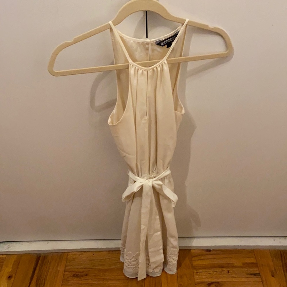 Off-white summer/spring dress - Express - XS